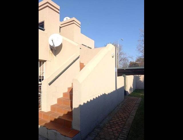 3 BEDROOM APARTMENT FOR SALE IN GROBLERPARK
